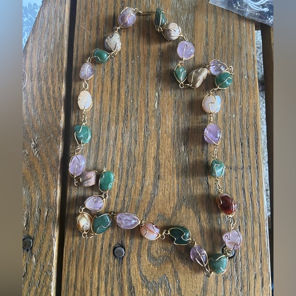 Beautiful natural stone necklace 14.5” - Picture 2 of 4